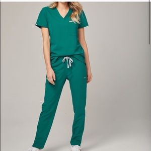 FIGS // hunter green scrubs
